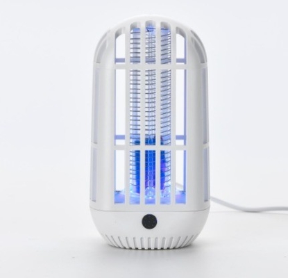 Ein guter Preis. Elektroschock Mückenfliegende Insektenfalle Termitenmückenkiller 5V 8x6.6x15.3cm mit wiederaufladbarer Li-Ionenbatterie 1200 MAh Online