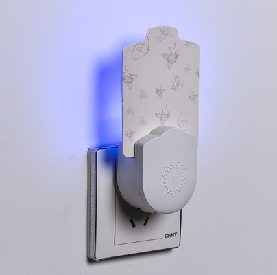 Ein guter Preis. Eingeschlossen, tragbare Steckdose 395 NM UV-Mückenbekämpfungslampe Nachhaltige und effektive Insektenbekämpfung Online