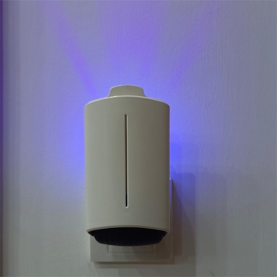 Ein guter Preis. Nachhaltiges UV-Licht 145g Anziehung der Mücken Motte Mückenfänger Anwendbarer Bereich 20-50 Quadratmeter mit Klebepad Nachfüllung Online